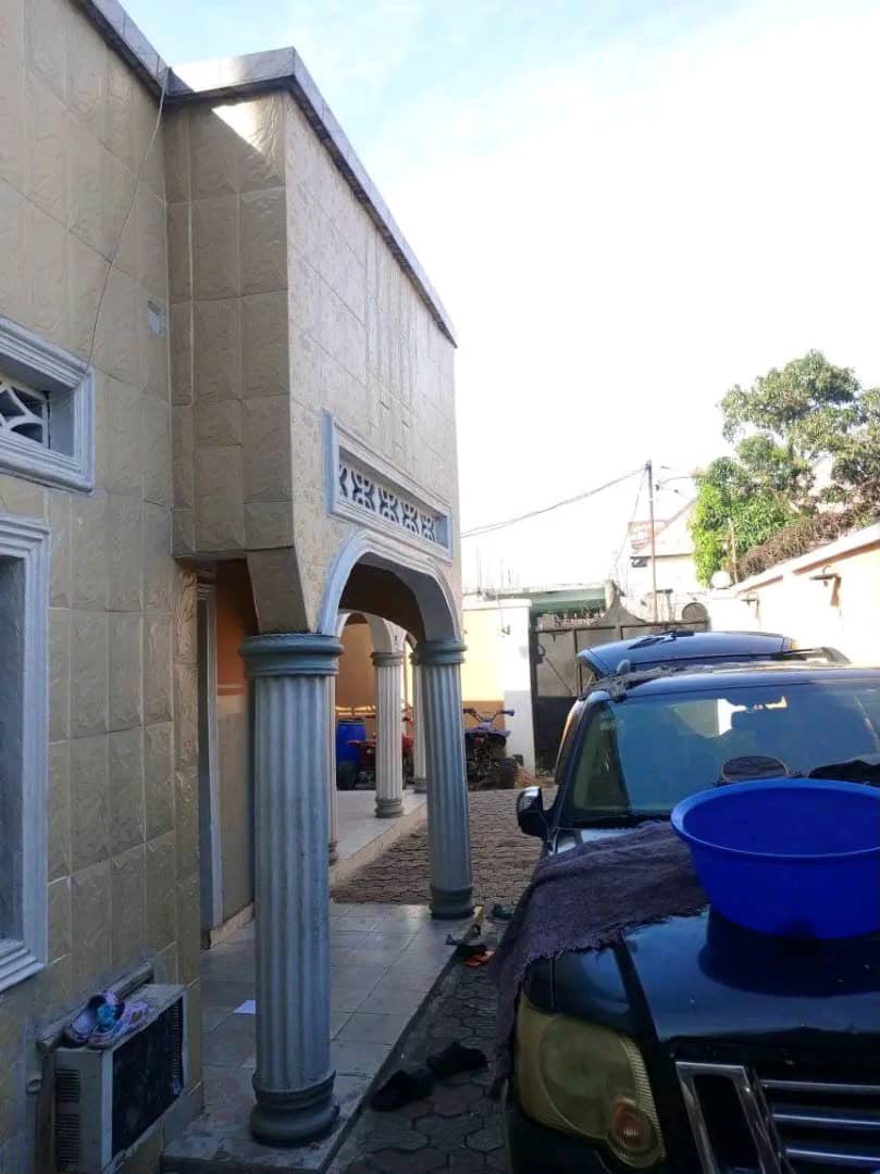 MORCELLEMENT EN DEUX PARTIES D'UNE PARCELLE SITUÉE À LIMETE 8ème RUE BOBOZO 2